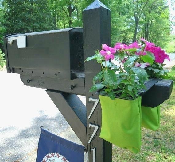 Good-Looking Mailbox With Planter
